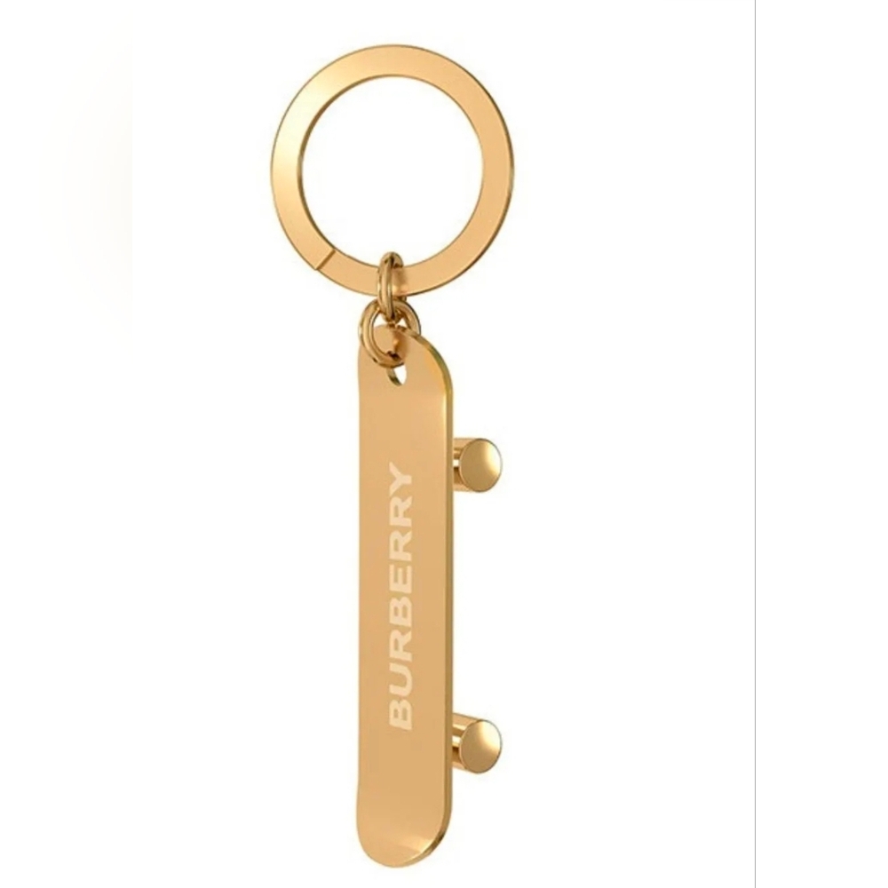 BURBERRY GIFT BRAND NEW METAL SKATEBOARD KEYRING KEY CHARM